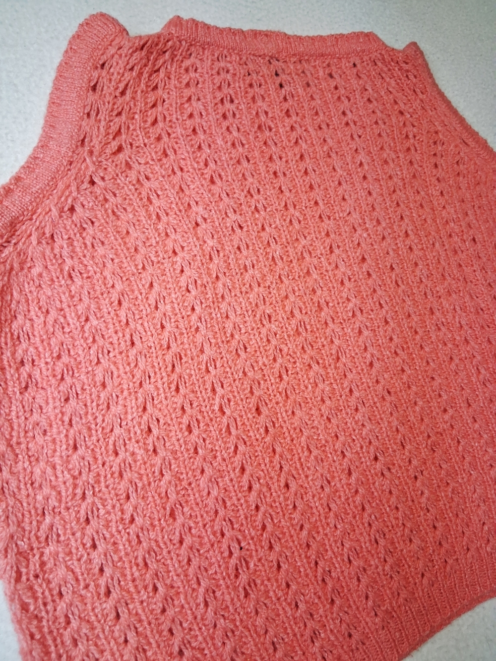 4/20$ 75% Wool 25% Silk Vintage Women’s Coral Cold-Shoulder Knit Sweater - Picture 7 of 8